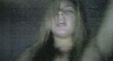 Angelina dễ thương ở hiabab fucked bởi kẻ bắt phim sex ngoại tình nạt ở hành lang.