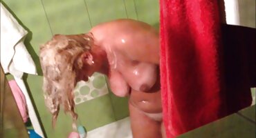 Một cặp vợ chồng đã quan phim sexmoi hệ tình dục sau khi giành chiến thắng trong đội tuyển quốc gia.