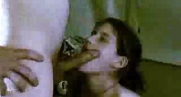 Tam phim set thu dam giác cổ áo.