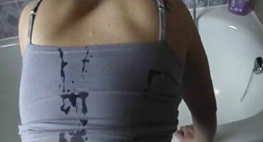 er Erk phim sec hd buộc các cô gái để làm cho chân