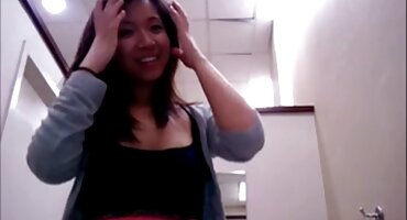 Người đàn ông dài mang Âm Hộ Của phim sex luon luan Mona đến mực.