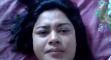 Guy hentai hay rắm bạn gái trong một nhà hàng.