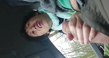 Trắng được fucked cu3x trong ass bởi một anh chàng da đen lớn tuổi.