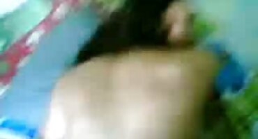 Mun được kéo trên vòi nước của một chàng trai phimsexporn da trắng. Chúng ta cần quan hệ tình dục với ai đó.