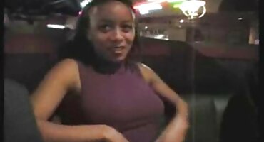 Lace London phim sec hd London cho phép một vòi nước trắng trong ass của cô.