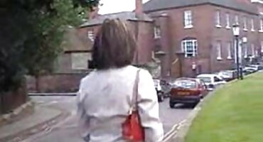 Ngôi sao thực tế có quan hệ tình dục với một phim xec mi nhân viên bảo vệ bên hồ bơi.