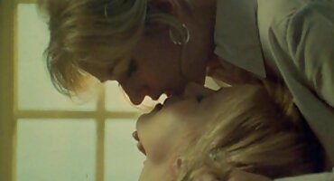 Chiến lợi phẩm để clip quay len đổi Lấy Âm hộ.