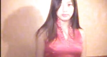 Anna mất vòi nước trong sex nguoi va thu âm hộ tại bàn ăn tối.