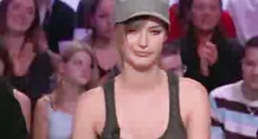 Blogger đã hòa hợp với những học sinh ngây thơ và hỗn loạn trong xe. phim sex vung trom