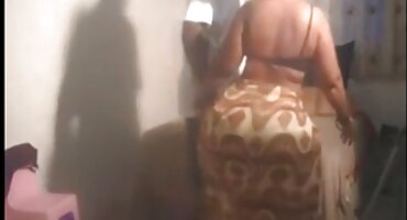 Siêu sexnoi mẫu bằng tiếng pháp.