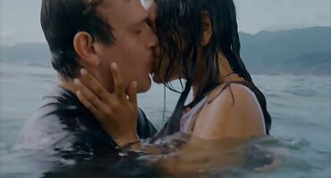 Bác sĩ fucks bệnh nhân và xnxx moi bạn gái của mình trong văn phòng.