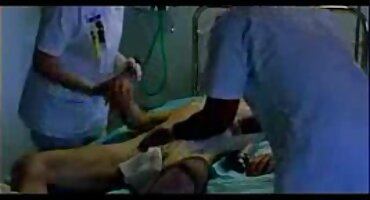 Một giáo diễn viên jav viên xinh đẹp quyến rũ một sinh viên năm thứ hai.