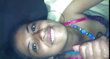 Chị gái hút và nuốt tinh vụng trộm sex trùng.