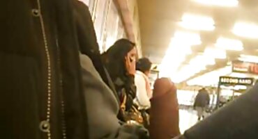 Nữ ông Chủ gái xinh sex Luna Sao yêu cầu quan hệ tình dục từ một nhân viên.