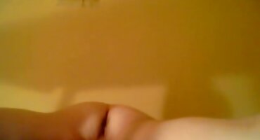 Serena Santos âm hộ may mắn với phim sex máy bay bà già hàng xóm.