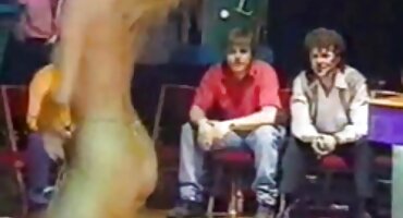 Nó va chạm với vệ sex hmong tinh, như thể nó đã được phóng.