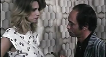 Ariana Marie bị phim sx đốt cháy trong cả hai lỗ.