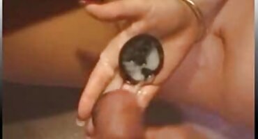 Cô gái đã giáng phim sex đẹp một đòn vào một người chú say rượu.