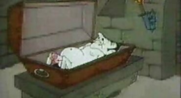 Sheena ryder bơm kiêm trên mình sau phim sex me va con khi làm tình với một nhân viên mát-xa.