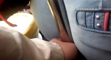 Trong vòng tay của một người bạn, anh tìm hoc sinh sex thấy sự bình yên.