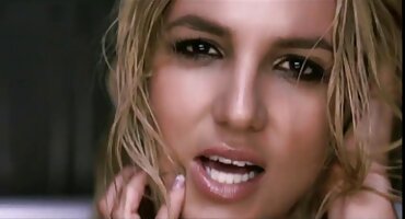 Charlotte Sartre được fucked bởi một anh chàng sex moi hay da đen.