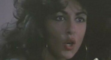 Nữ sinh gọi bạn của mình cho một vlphimsex công việc thổi với cumshot.