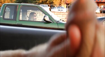 Cô quyết định đa dạng hóa phần còn phim sex 2020 lại của cậu bé với tình dục.