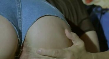 Cumshot trên 4 mặt-làm việc trên gà với miệng và tay. sex nước ngoài