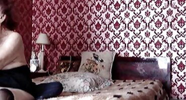 Một người bạn có sex gái xinh đẹp xu hướng cô gái quan hệ tình dục.