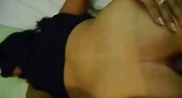 Alina West cho một liếm và phim sexmy kiêm trên bàn chân.