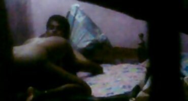 Công nhân đường bộ đè xxx thu dam bẹp người lạ.