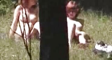 Kimm baci Kim kisses được đẩy để sex y tá ngồi trên vòi nước stepdads của cô.