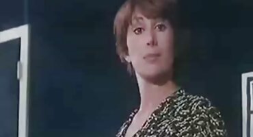 Họ thoát khỏi tinh thần nổi sex han quoc loạn của những con búp bê với một nhóm quái.