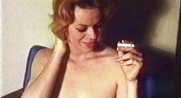 Brunette phim sex vo chong điên cuồng muốn fuck trong ass.