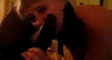 Ông lây lan một người phụ nữ da đen cho vòi nước và nhìn thấy top diễn viên jav một âm hộ màu đen.