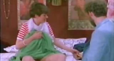 Rileean liếm lồn