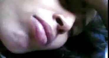 Người châu á cố gắng quan hệ tình dục với damvler đàn ông da đen.