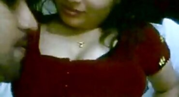 Tôi ném bóng vào môi bạn phim xet vung trom gái sau khi chết tiệt.